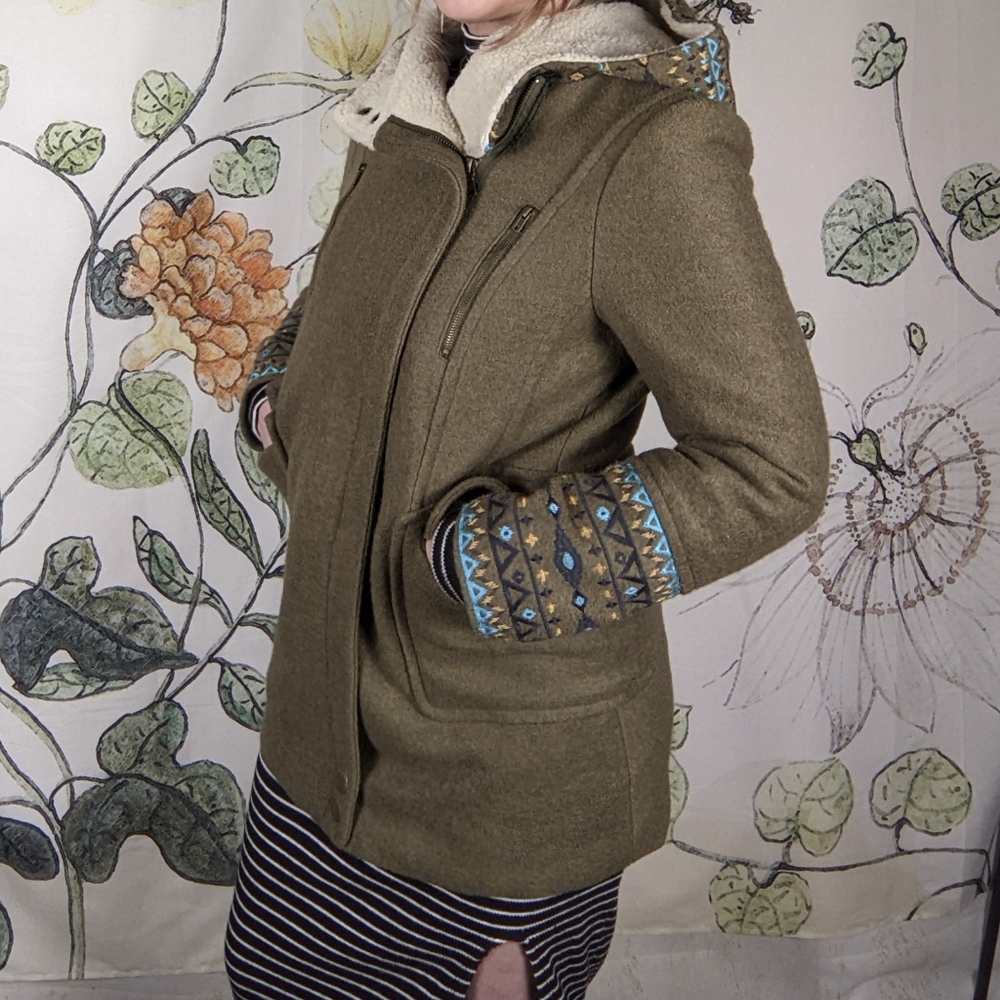 Cache Cache Coat Green Sherpa blue embroidered hooded s